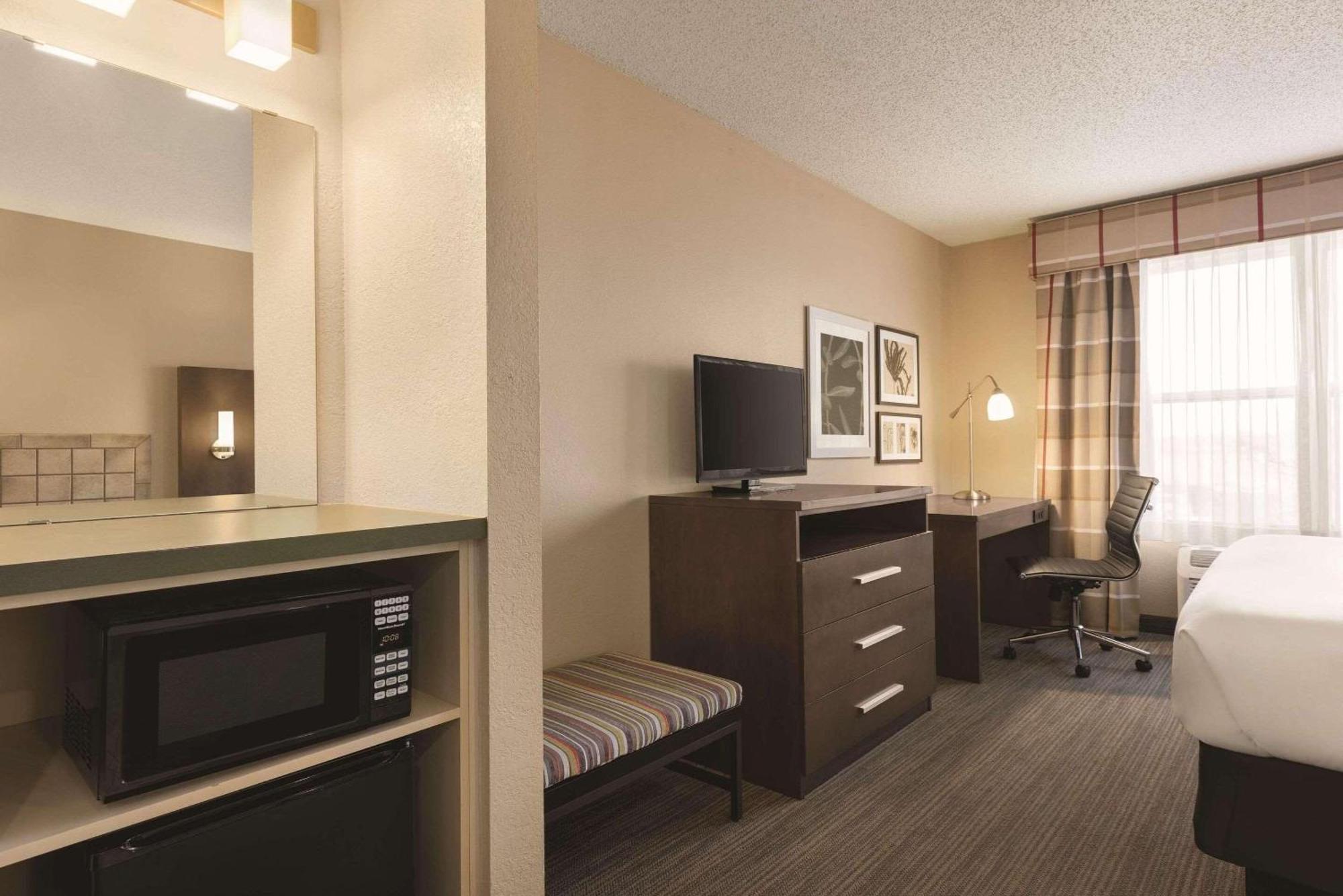 Country Inn & Suites By Radisson, Forest Lake, Mn ภายนอก รูปภาพ